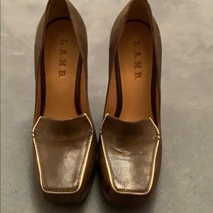 Square toe heel